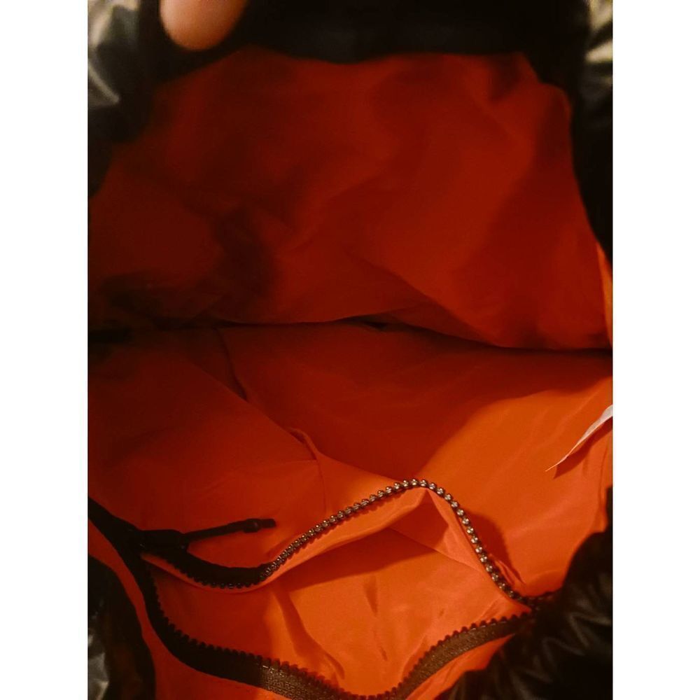 Zyia active quilted drawstring backpack - Picture 3 of 3